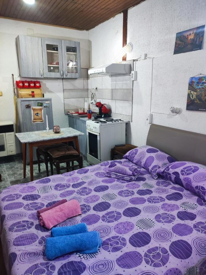 Prenociste Indija Hrvic Apartamento Exterior foto