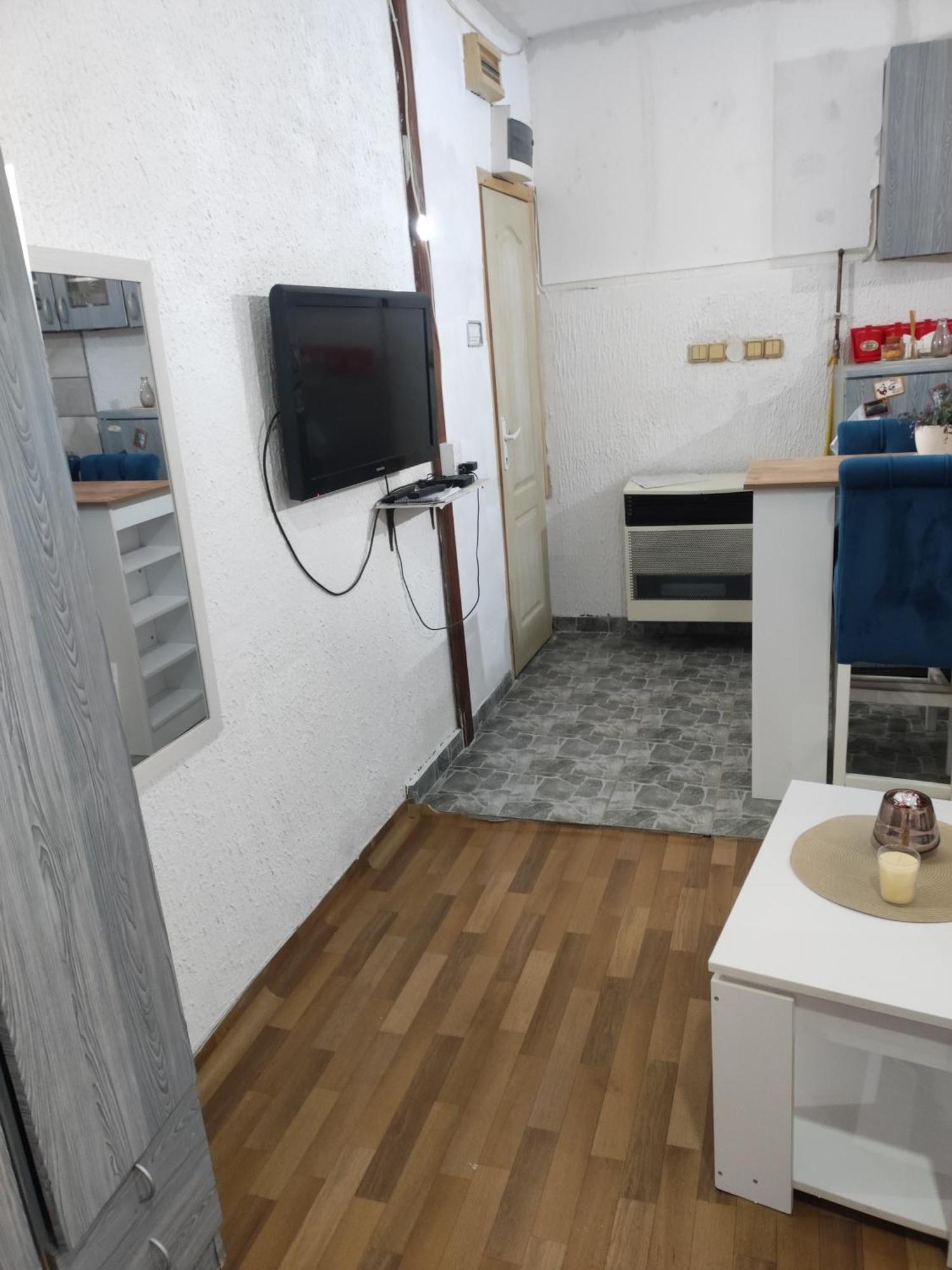 Prenociste Indija Hrvic Apartamento Exterior foto